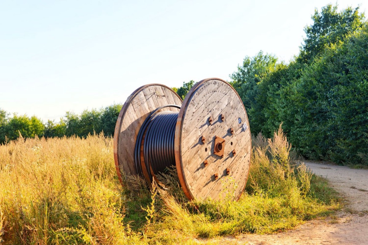 Installation equipment and machinery